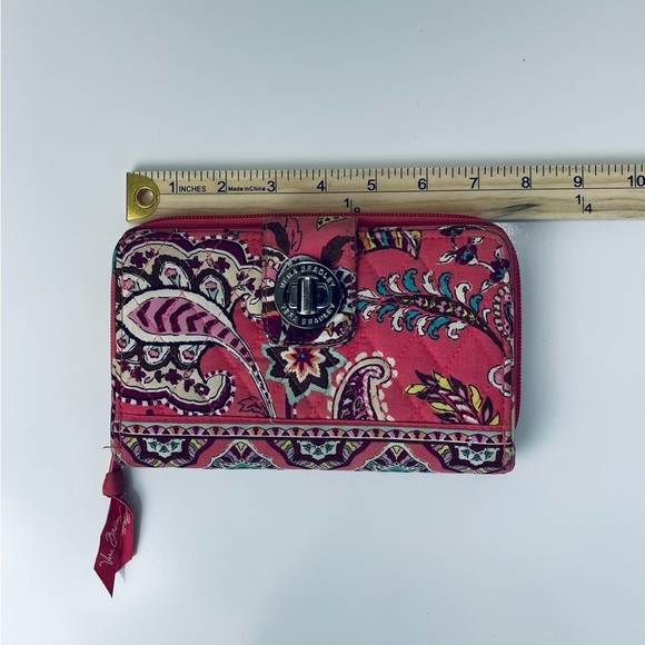 VERA BRADLEY ENGLISH MEADOW FRILL RUFFLE WRISTLET WALLET AUTHENTIC - Picture 4 of 7